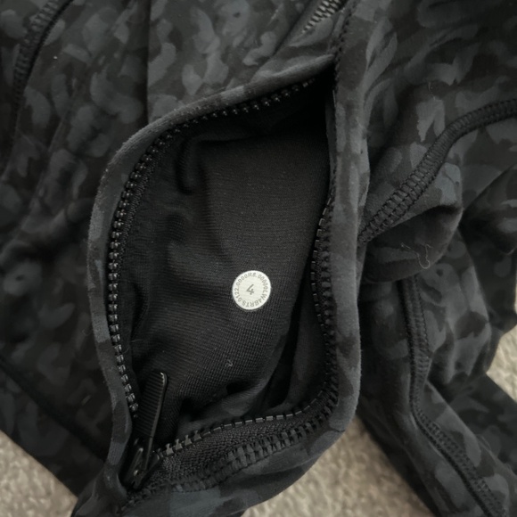Black Lululemon Define Jacket 4 - Picture 3 of 4